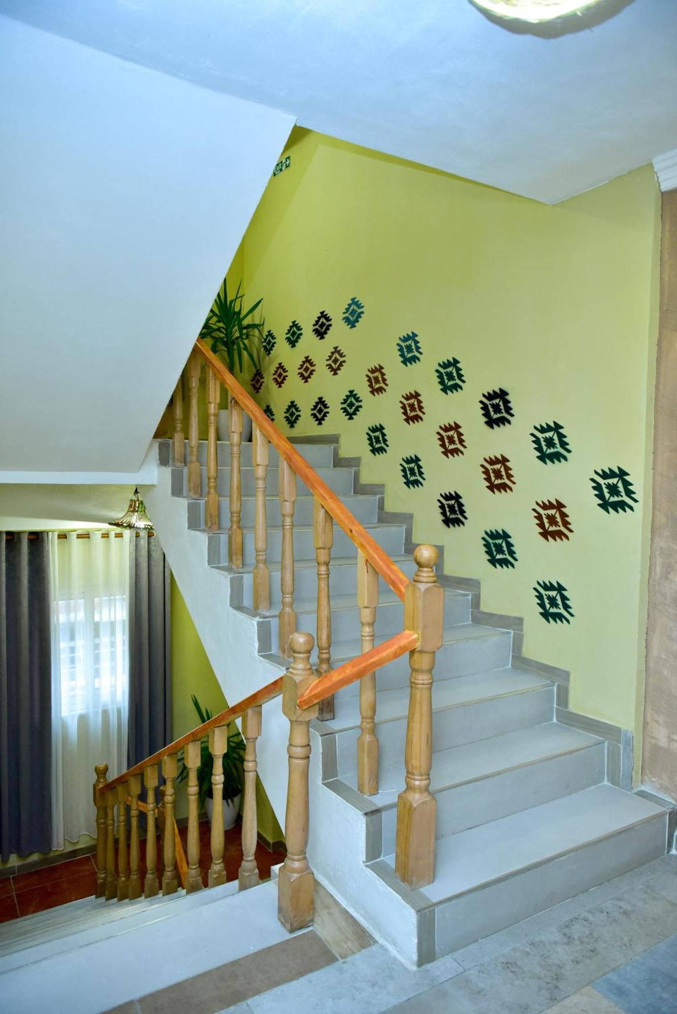 Hotel Te Bujtina Hotel- Cozy With Traditional Breakfast Near Golem (Tirana)