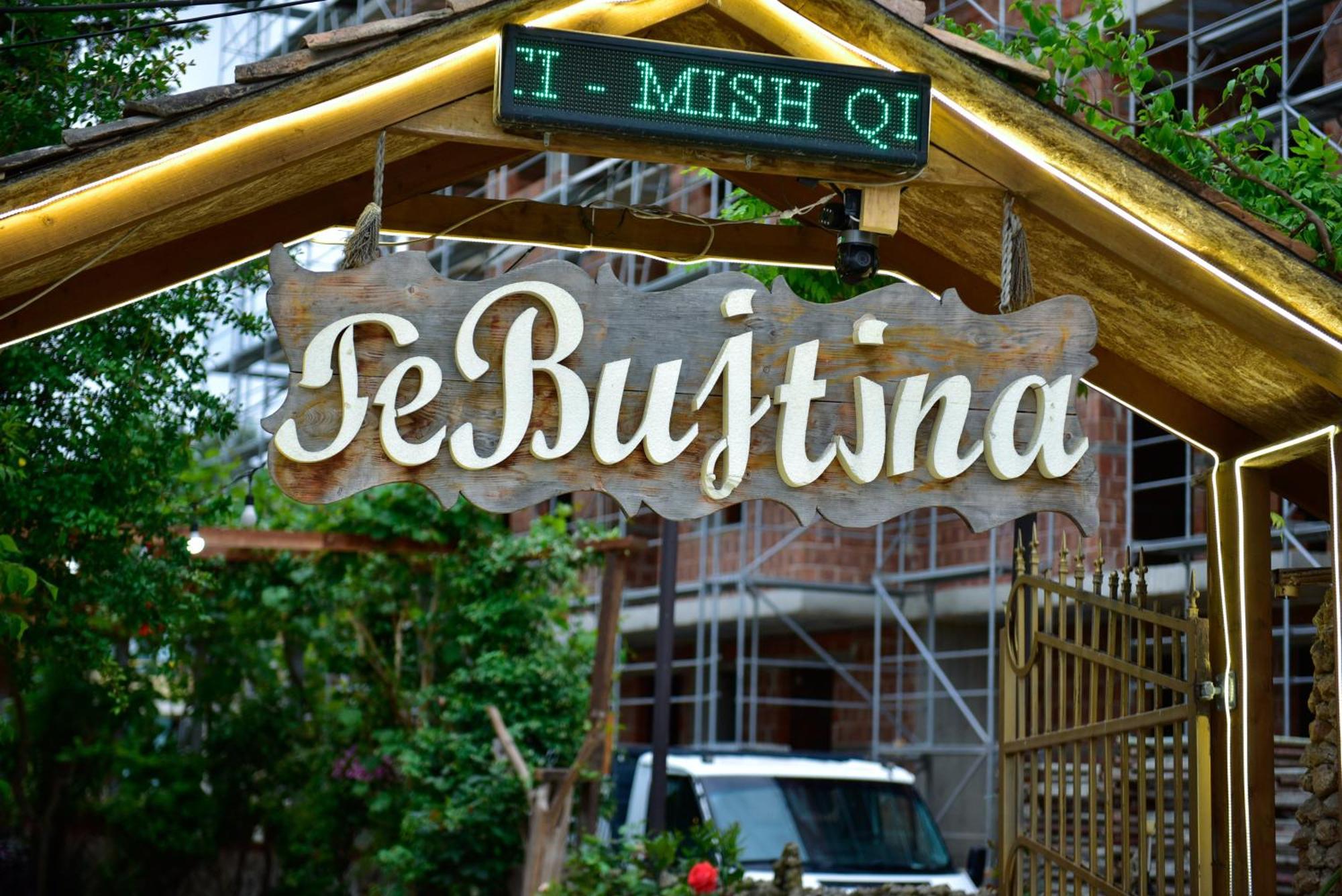 Te Bujtina Hotel- Cozy With Traditional Breakfast Near *